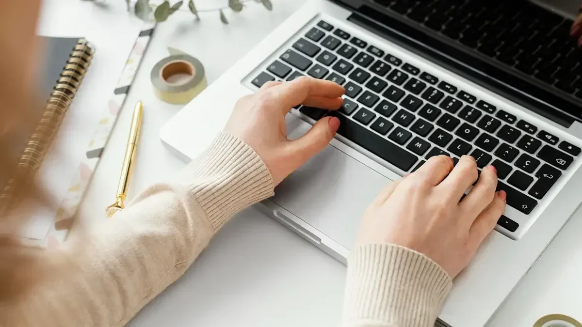 apa itu abstrak dalam penulisan ide kreatif