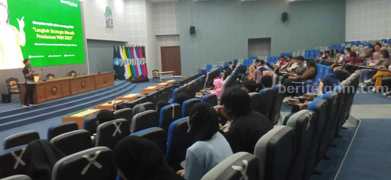 bagaimana mahasiswa menemukan ide kreatif dalam membuat proposal pkmk