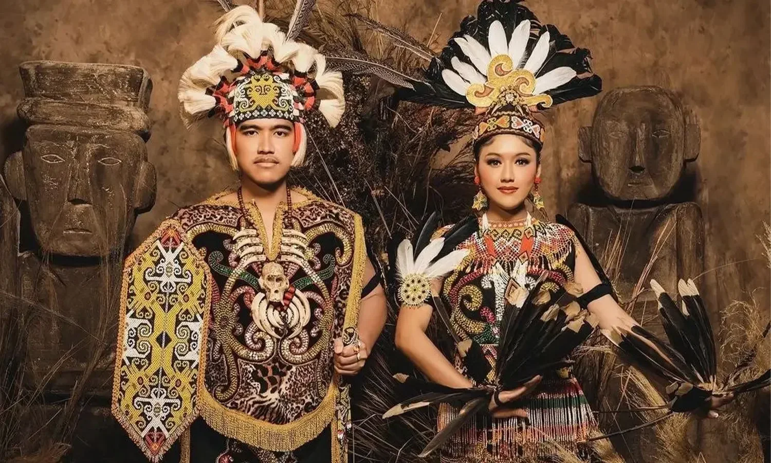ide cemerlang dan kreatif untuk busana tema budaya dayak