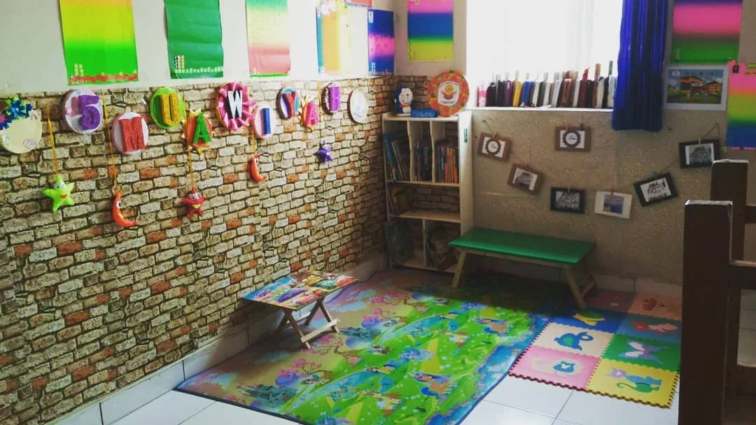 ide kreatif membuat sudut baca di kelas