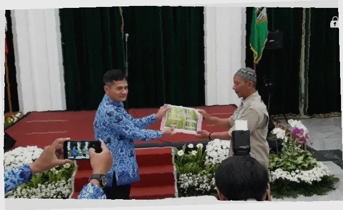 mangajukan ide kreatif ke pemprov jabar
